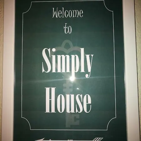 Simply House In * バーリ