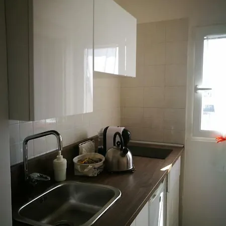 Simply House In * バーリ